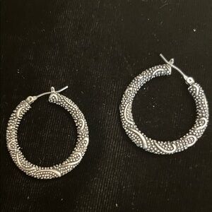 Suarti granulated detailed 925 Silver Hoop Earrings